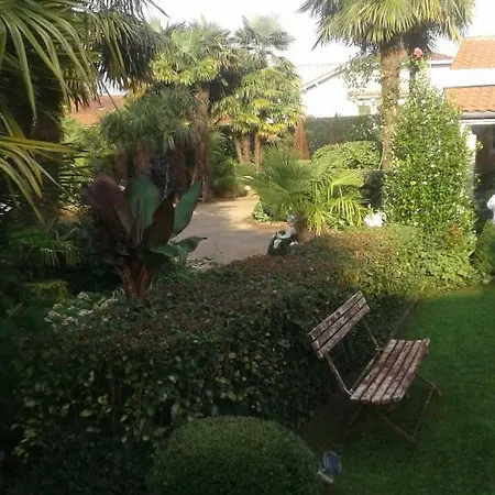 Cote Jardin 招待所 5*